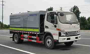 CL5090GQX6HL型护栏清洗车1.jpg