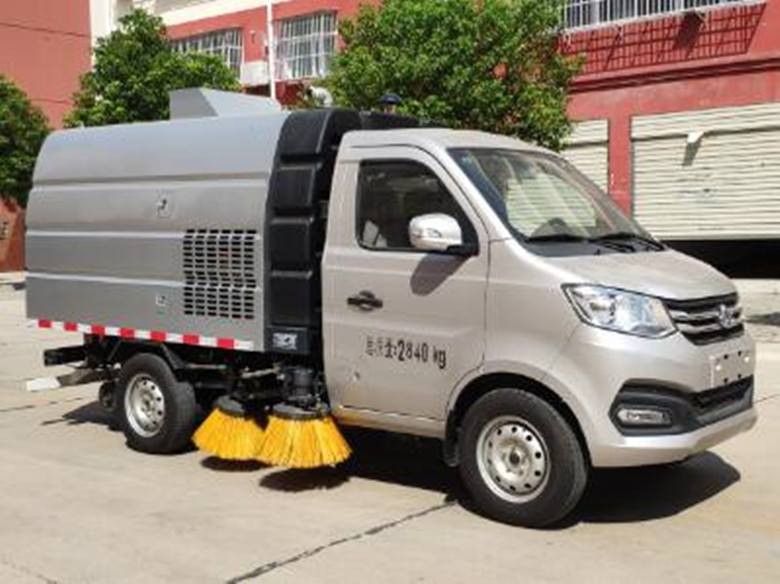 CLW5030TSLS6型扫路车1_副本.jpg