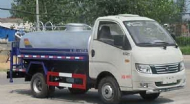 国五2吨小型洒水车图片